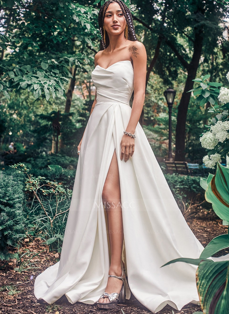 Strapless  Ball-Gown Wedding Dresses With Satin