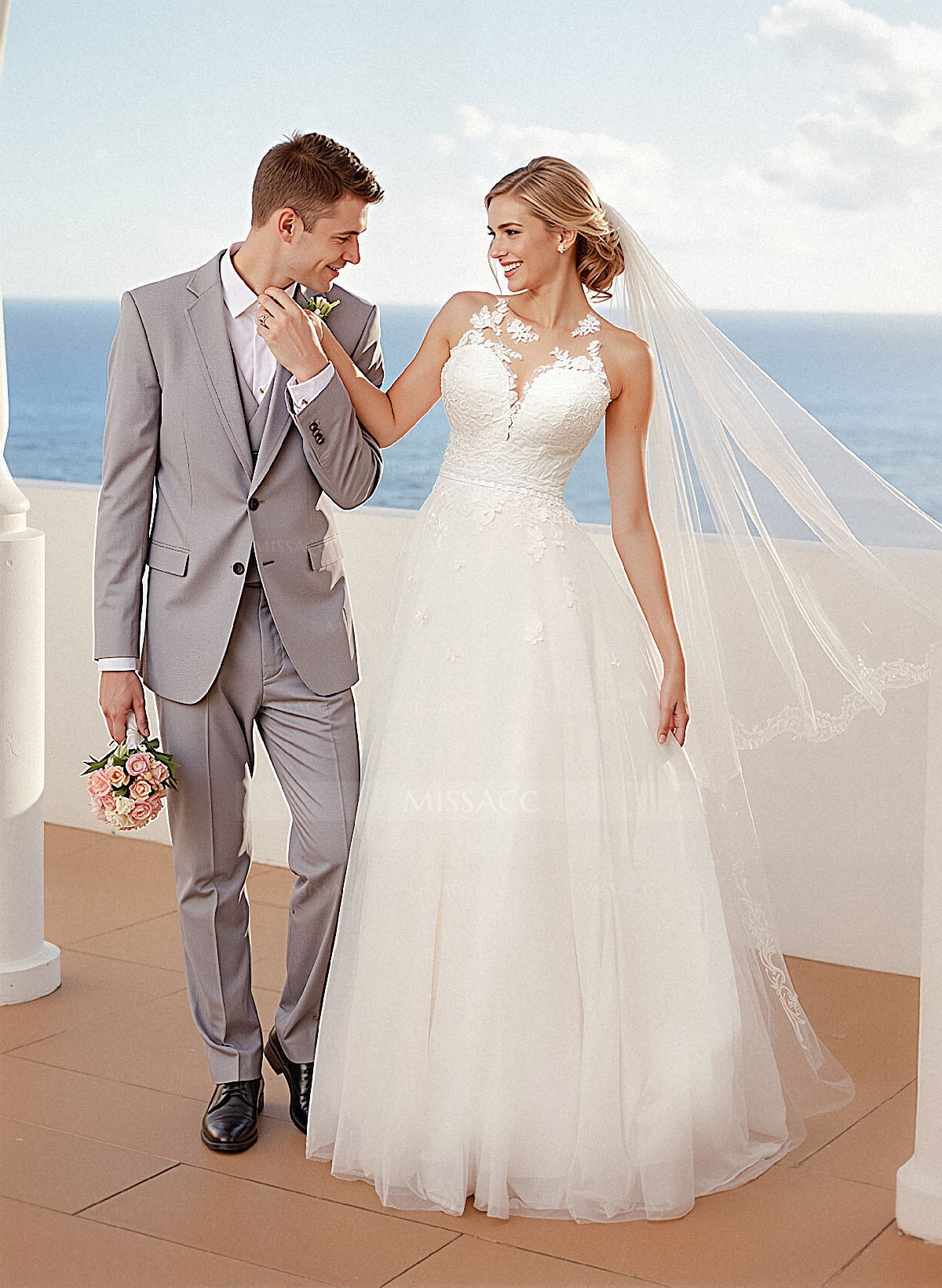 Curve Lace Wedding Dresses With Romantic Tulle