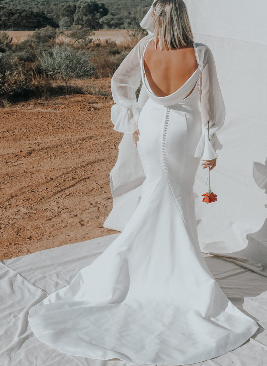 Long Sleeves Cowl Back Mermaid Wedding Dresses