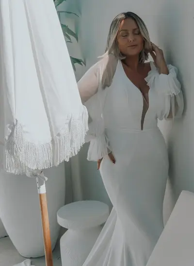 Long Sleeves Cowl Back Mermaid Wedding Dresses