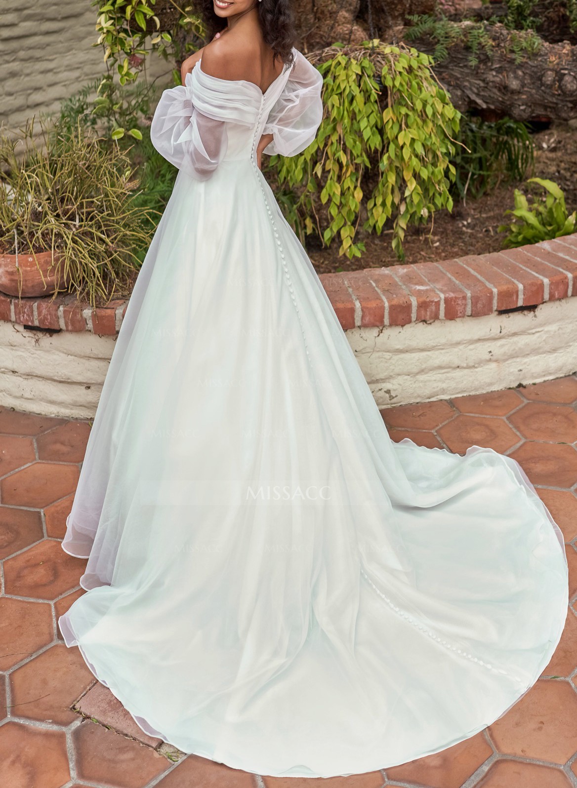Flutter Long Sleeves Off-the-Shoulder Wedding Dresses With Ball-Gownv 