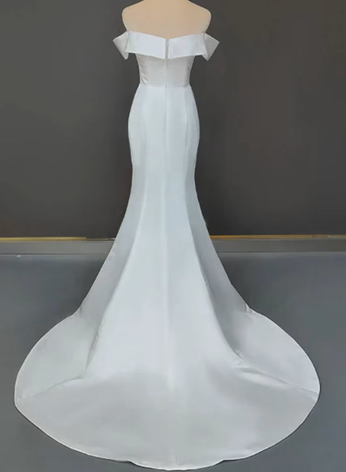 Trumpet/Mermaid Off-the-Shoulder Sleeveless Sweep Train Satin Wedding Dresses