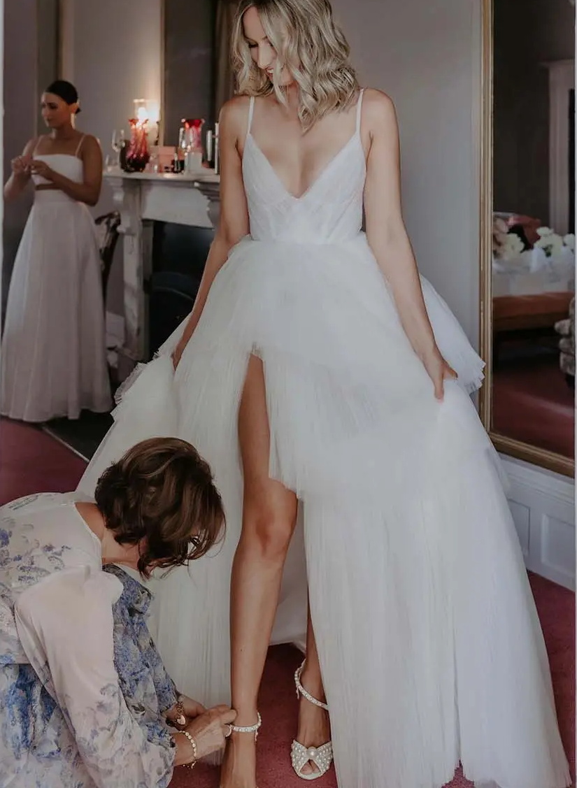 Princess Tulle Romantic Wedding Dresses With Slit 