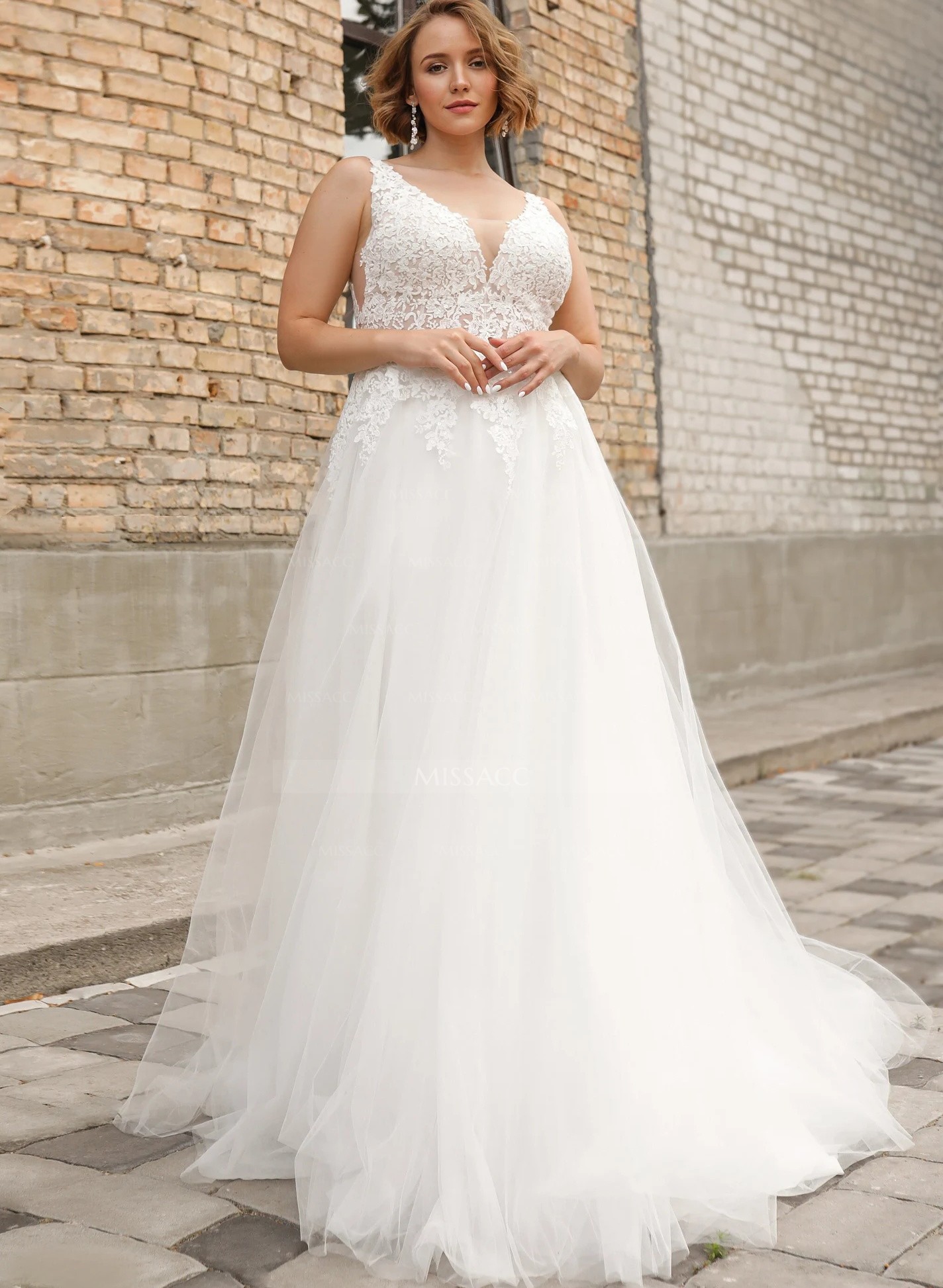 Plus Size Classic Lace Princess Wedding Dresses With Tulle