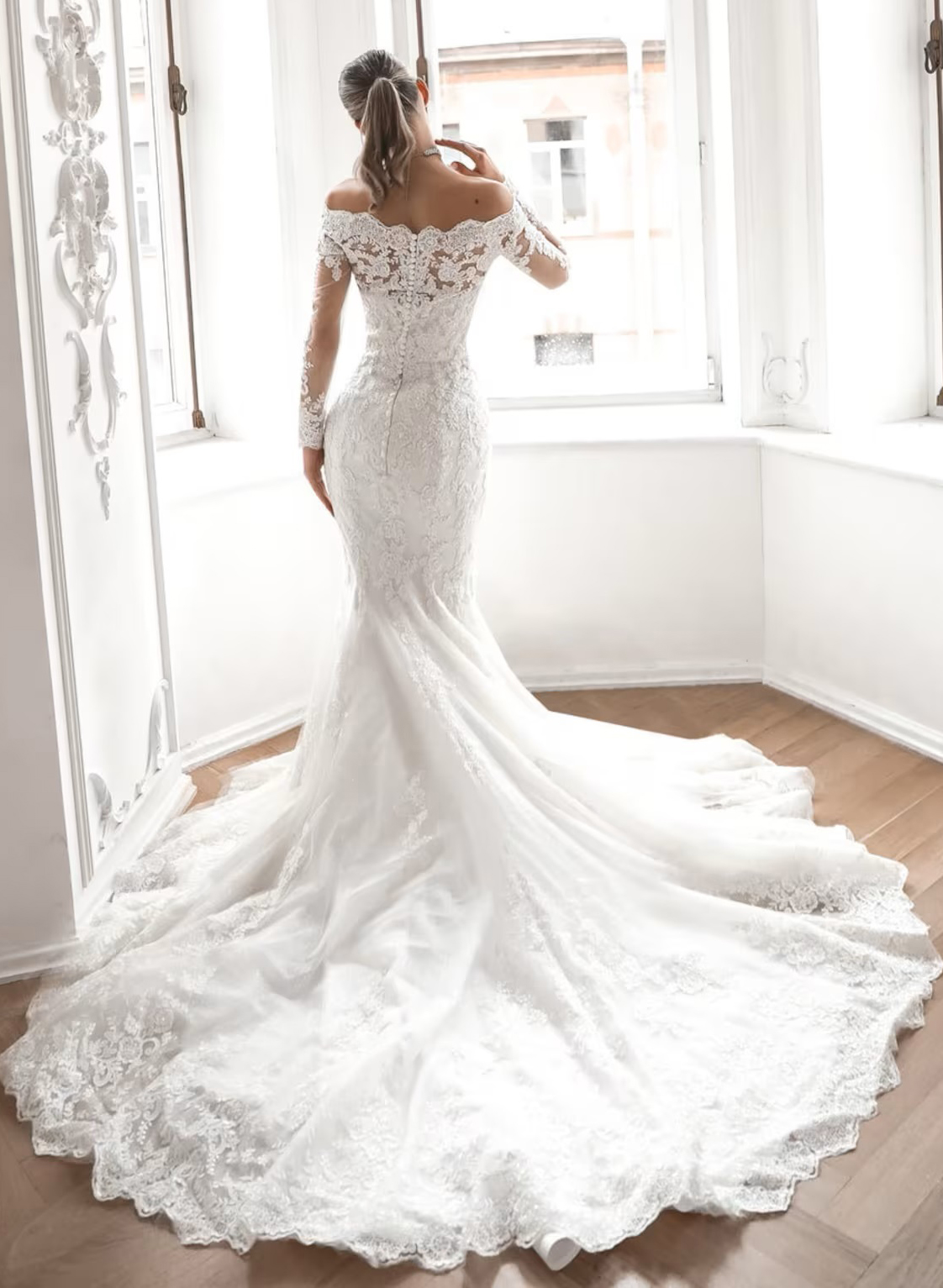 Luxury Lace Long Sleeves Off-the-Shoulder Wedding Dresses