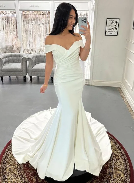 Mermaid Off-The-Shoulder Elastic Satin Wedding Dresses With Ruffle - Missacc