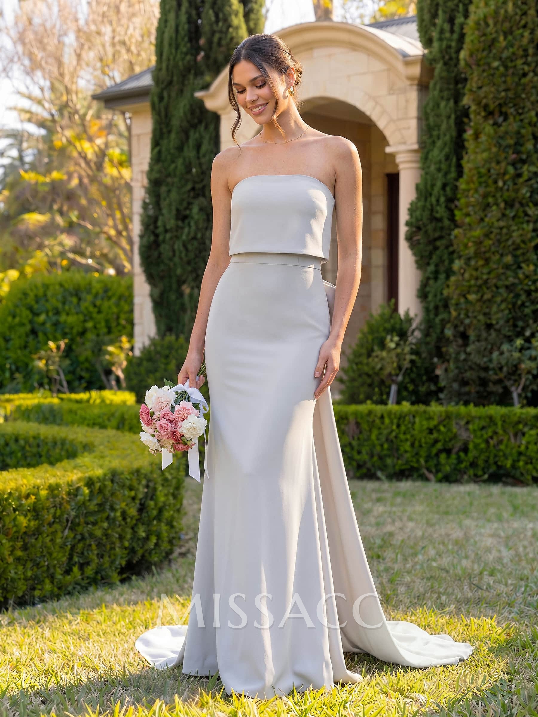 Open Back Strapless Sheath/Column Bridesmaid Dresses With Bow Open Back Strapless Sheath/Column Bridesmaid Dresses With Bow