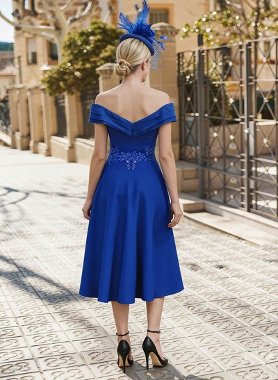 A-Line Sleeveless Elastic Satin Mother Of The Bride Dresses With Appliques Lace