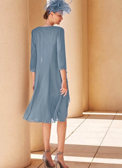 Royal Blue Lace Sheath/Column Knee-Length Mother Of The Bride Dresses