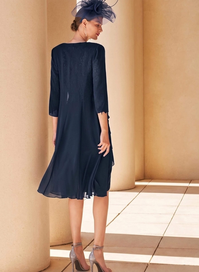 Royal Blue Lace Sheath/Column Knee-Length Mother Of The Bride Dresses
