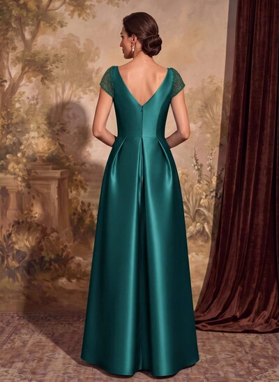 A-Line V-Neck Satin Mother Of The Bride Dresses With Pockets/Pleated