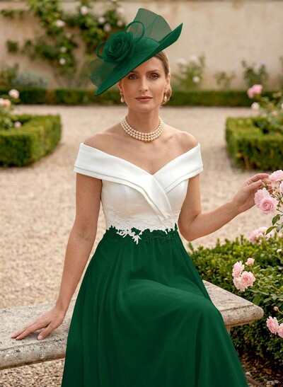 A-Line Chiffon/Satin Mother Of The Bride Dresses With Appliques Lace