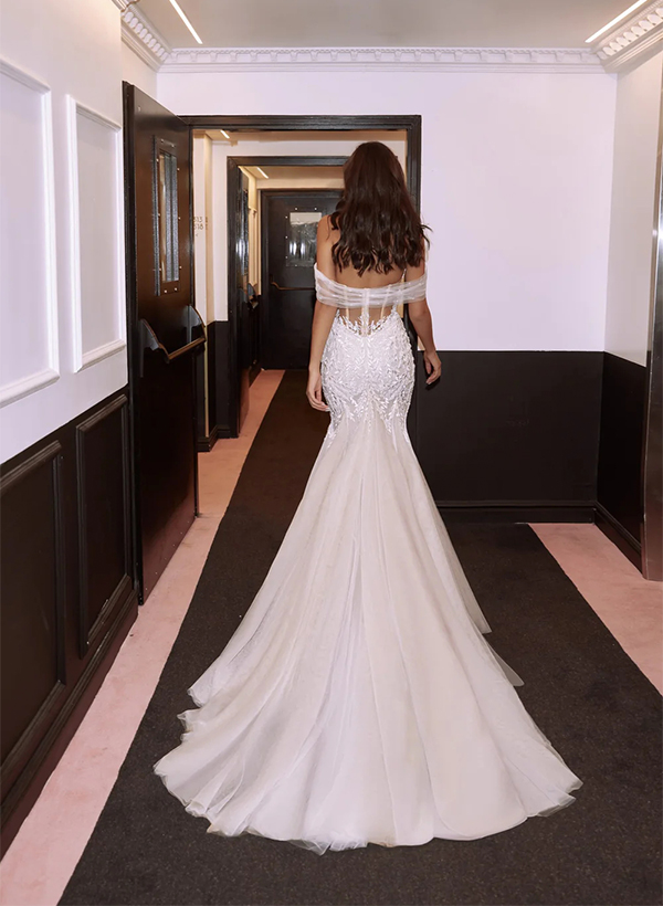 Open Back Off-the-Shoulder Trumpet/Mermaid Wedding Dresses With Appliques Lace