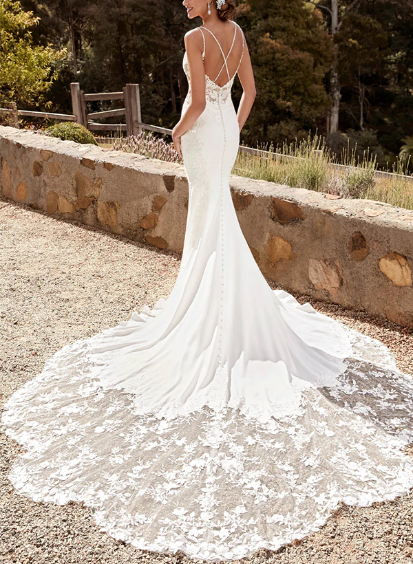 Trumpet/Mermaid Luxury V-neck Sleeveless Wedding Dresses With Appliques Lace