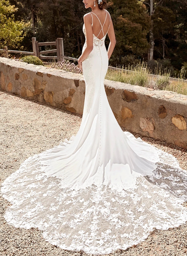 Trumpet/Mermaid Luxury V-neck Sleeveless Wedding Dresses With Appliques Lace