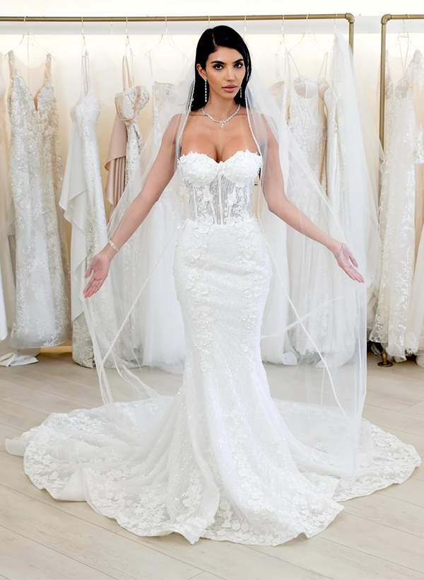 Trumpet/Mermaid Sleeveless Lace Court Train Wedding Dresses With Appliques Lace