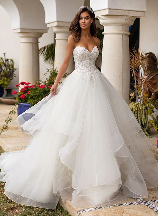 Ball-Gown Sweetheart Lace/Tulle Wedding Dresses With Cascading Ruffles