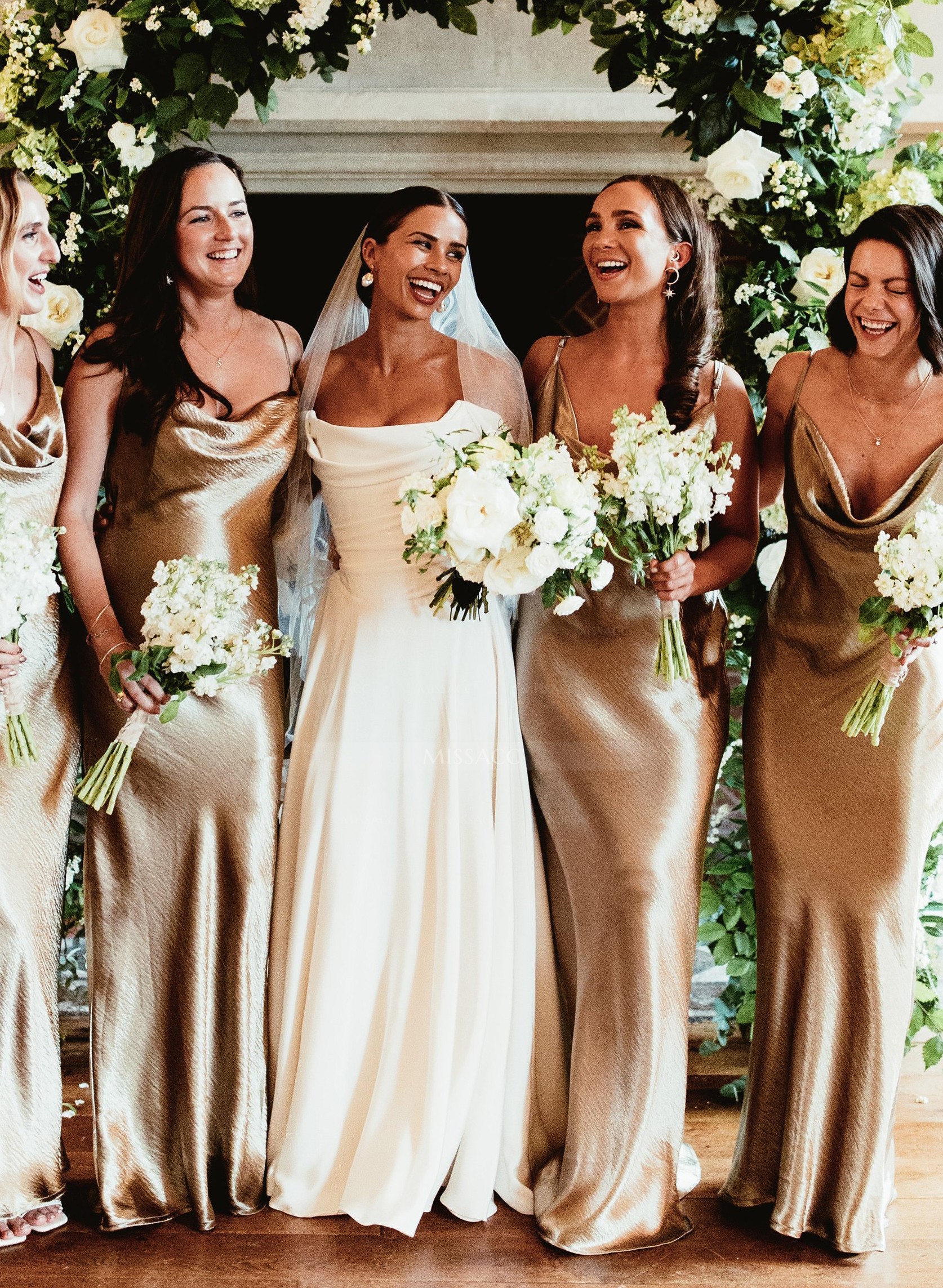 Modern Off-the-Shoulder Princess Wedding Dresses