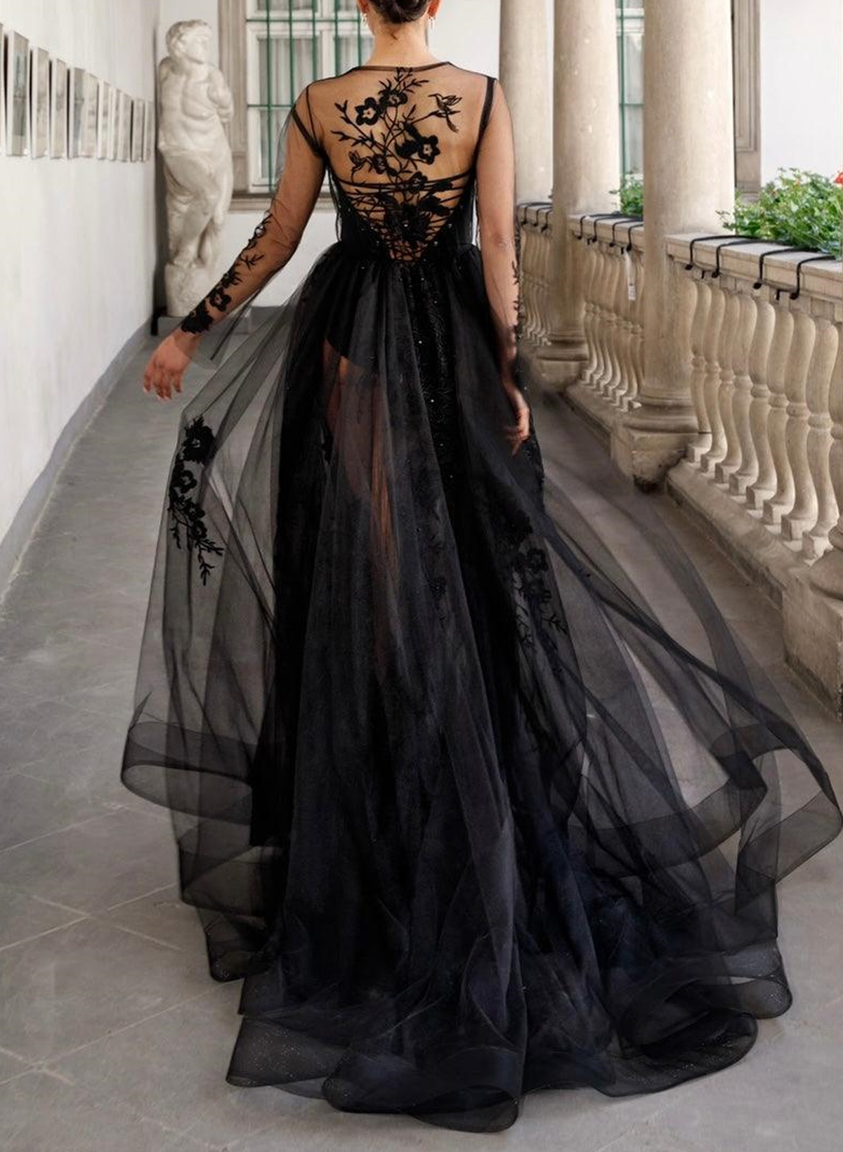Luxury V-Neck Long Sleeves Sexy A-Line Lace/Tulle Black Wedding Dress With Split Front