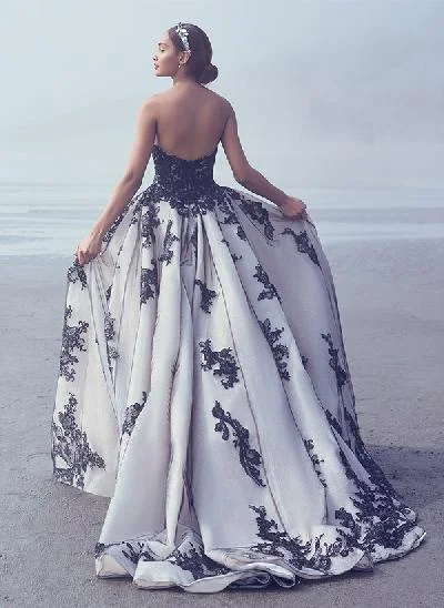 Luxury Ball-Gown Strapless Lace/Tulle Black Wedding Dresses With Appliques Lace