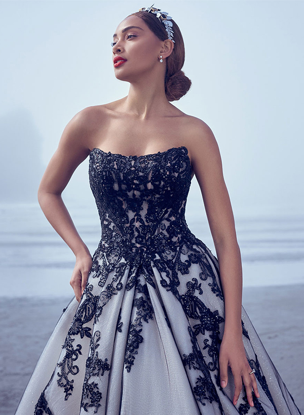 Luxury Ball-Gown Strapless Lace/Tulle Black Wedding Dresses With Appliques Lace