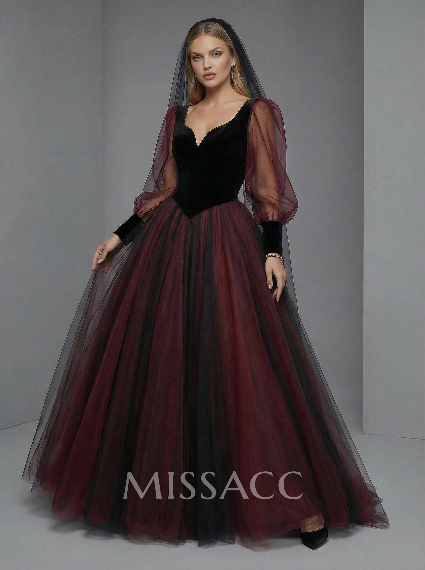 Ball-Gown V-Neck Long Sleeves Vintage Tulle/Velvet Black Red Gothic Wedding Dresses