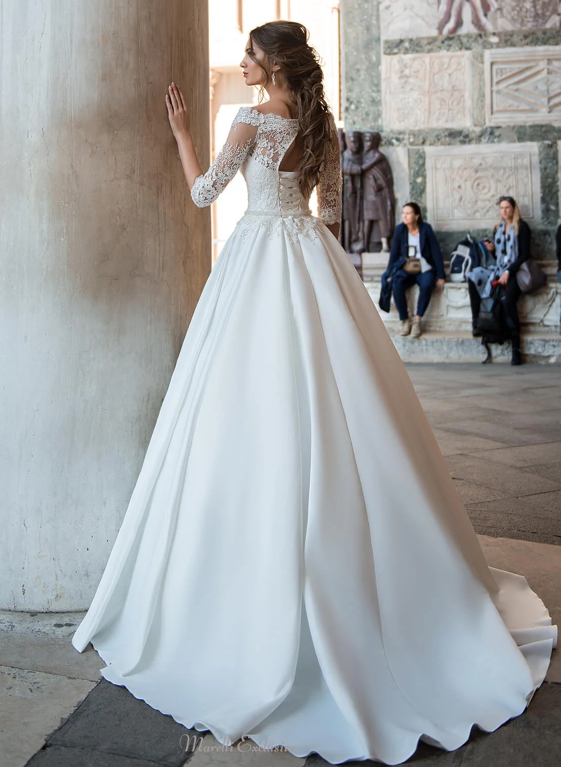 Classic Off-The-Shoulder Ball-Gown Wedding Dresses With Sleeves