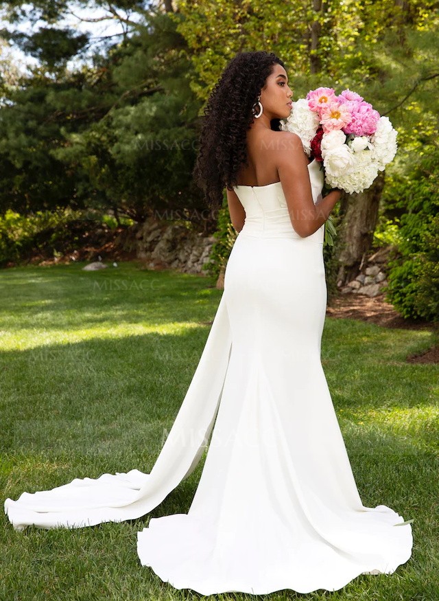 Simple Strapless Trumpet/Mermaid Wedding Dresses