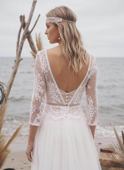 A-Line V-Neck 3/4 Sleeves Vintage Tulle Wedding Dresses With Appliques Lace