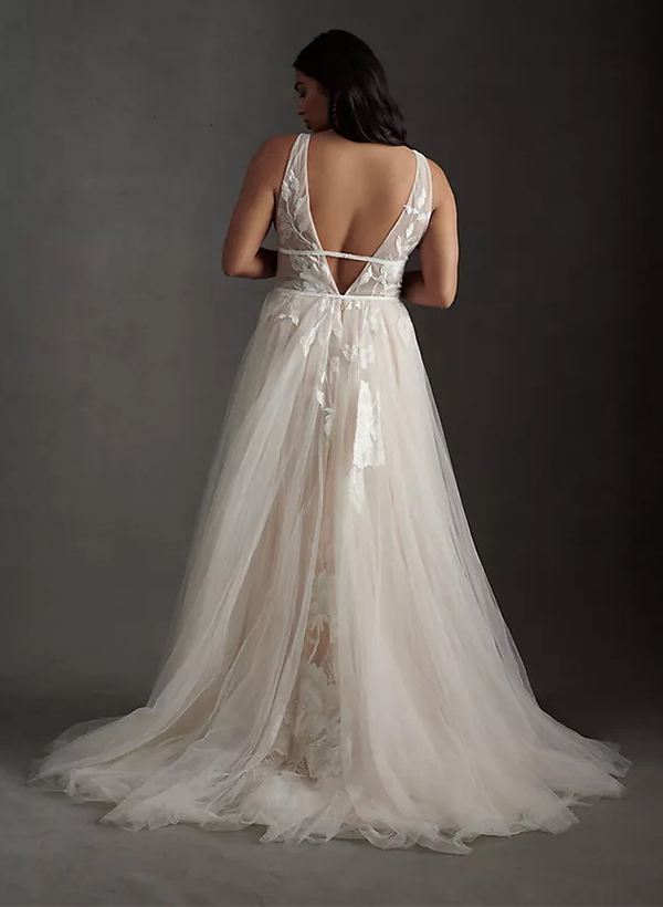 A-Line V-neck Vintage Backless Tulle Wedding Dresses With Appliques Lace