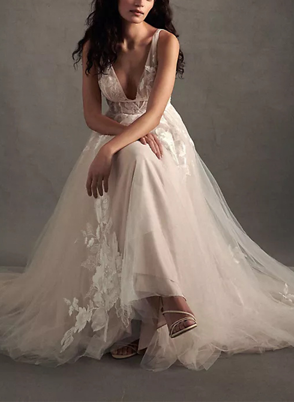 A-Line V-Neck Vintage Backless Tulle Wedding Dresses With Appliques Lace