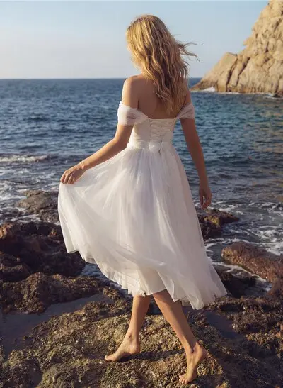 Sweet A-Line Off-The-Shoulder Little White Tulle Wedding Dresses