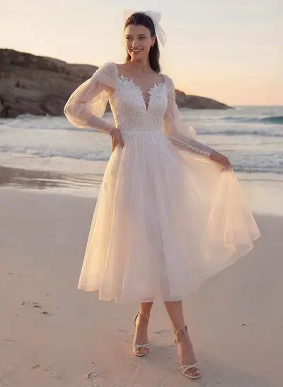 A-Line Sweetheart Long Sleeves Elegant Tulle Wedding Dresses With Appliques Lace