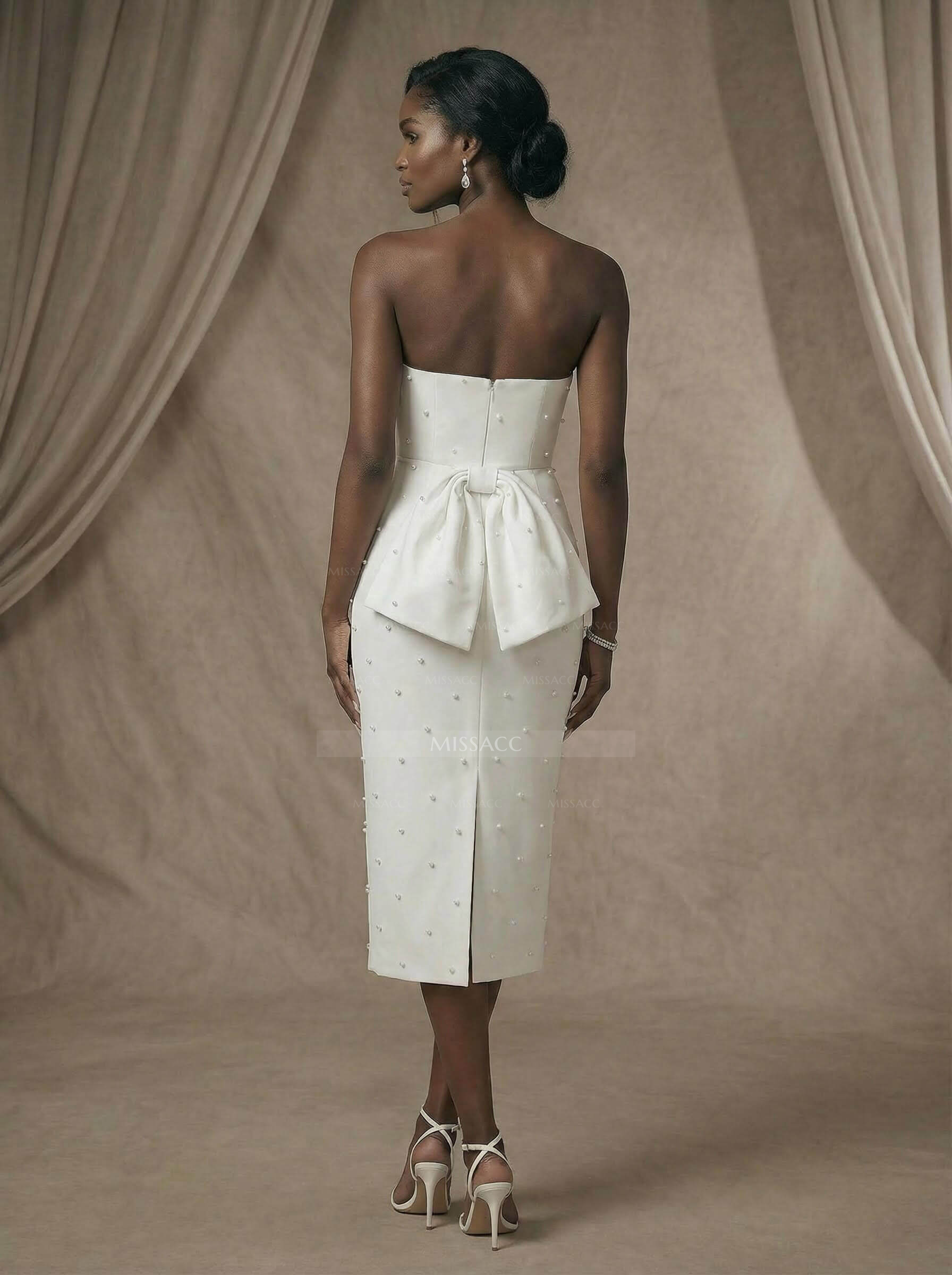 Minimalistic Beaded Strapless Bow Accented Back Wedding Dresses With Back Slit