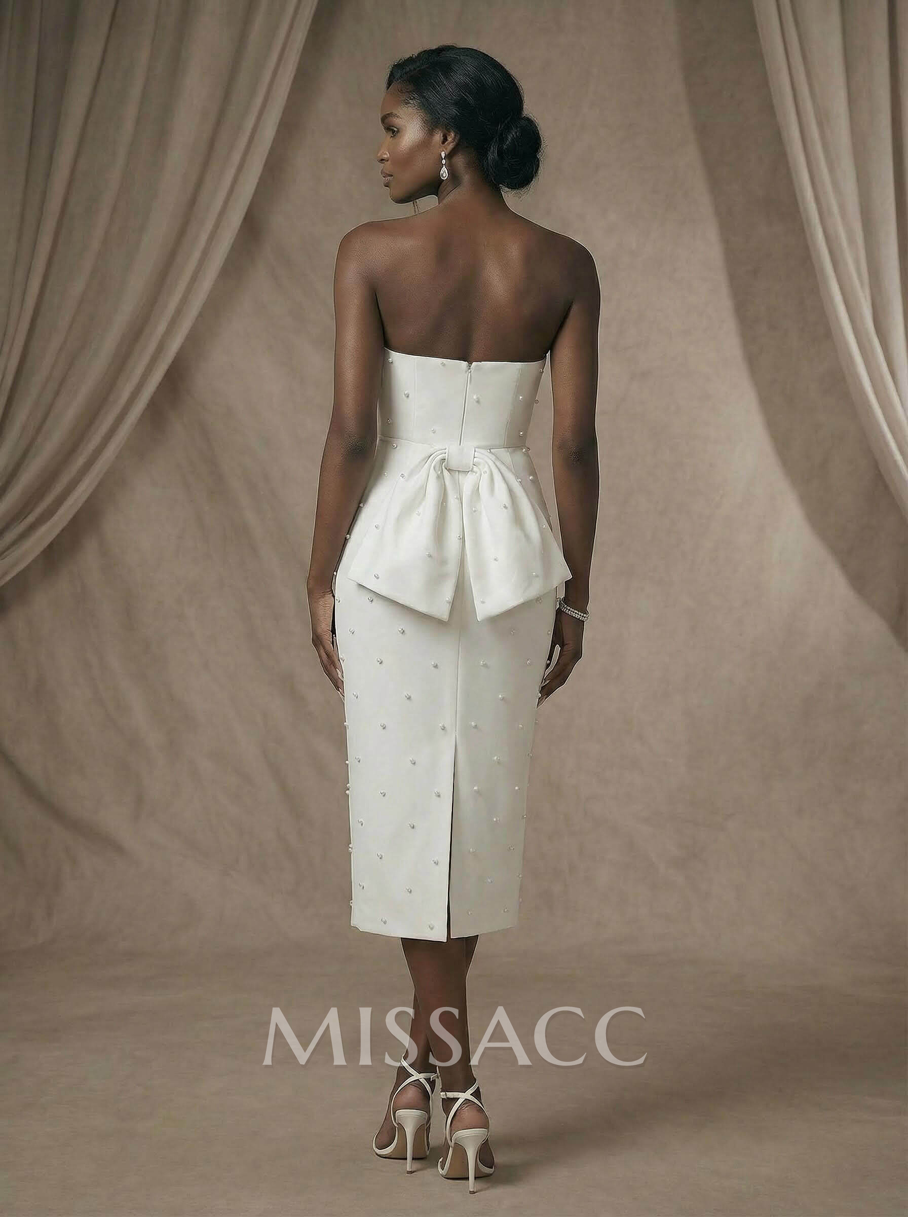 Minimalistic Beaded Strapless Bow Accented Back Wedding Dresses With Back Slit