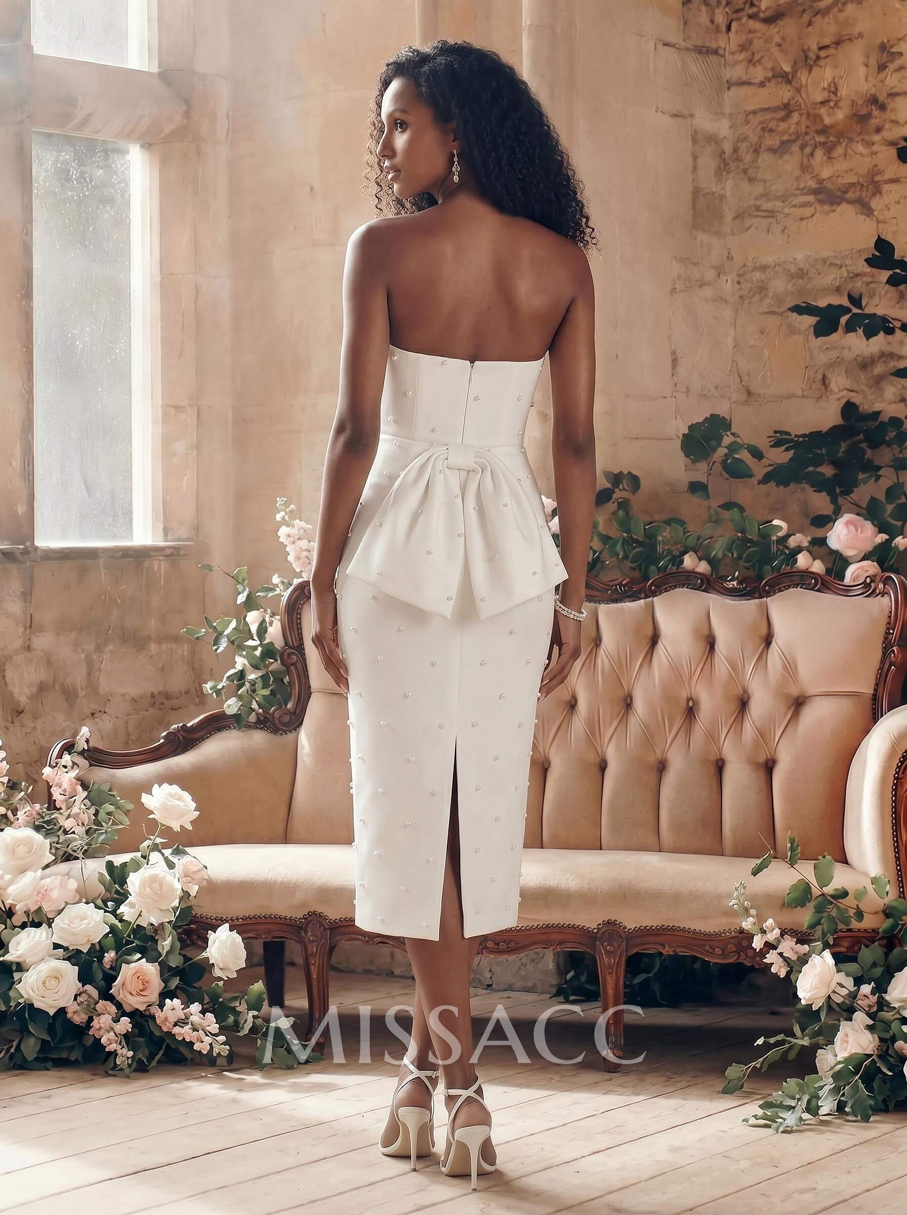 Minimalistic Beaded Strapless Bow Accented Back Wedding Dresses With Back Slit