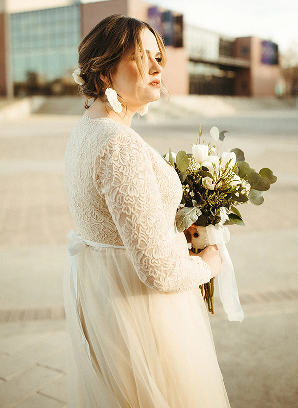 Boho Lace Tulle Sleeves Plus Size Wedding Dresses With A-Line V-Neck