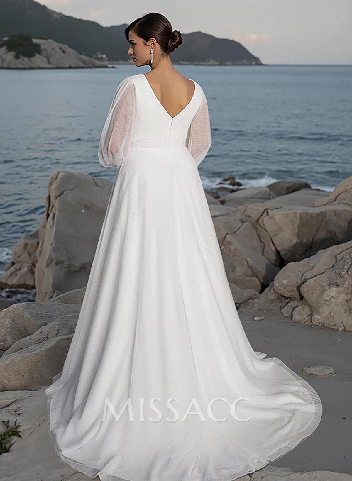 Boho Curve A-Line Long Sleeves Tulle Wedding Dresses With V-Neck