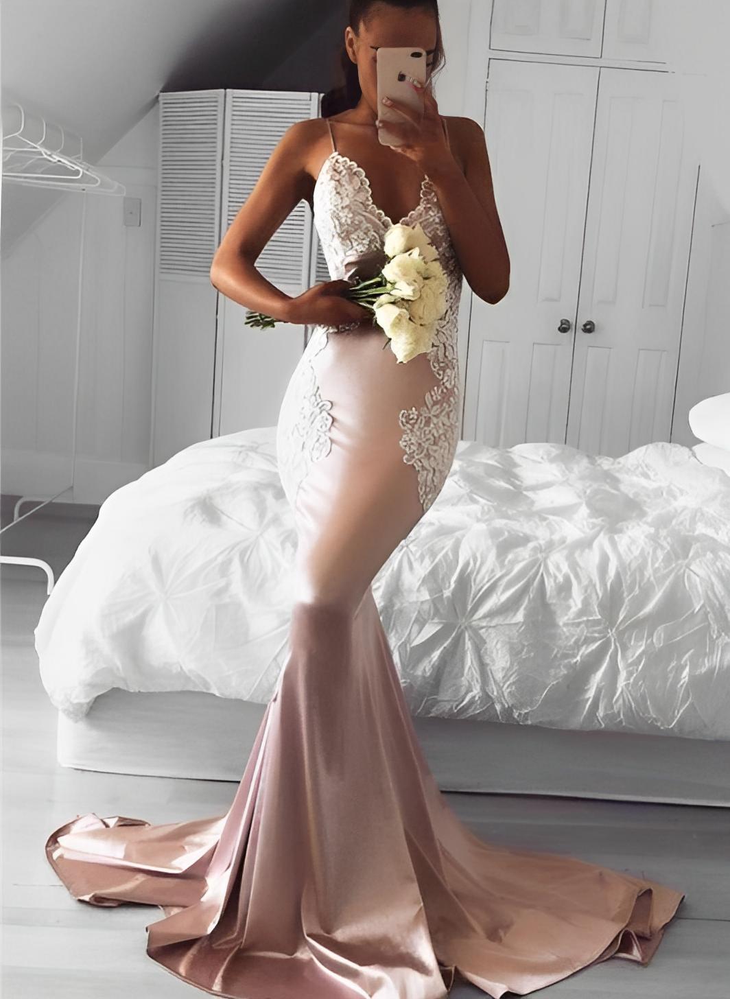 Lace Mermaid V-Neck Backless Bridesmaid Dresses With Satin