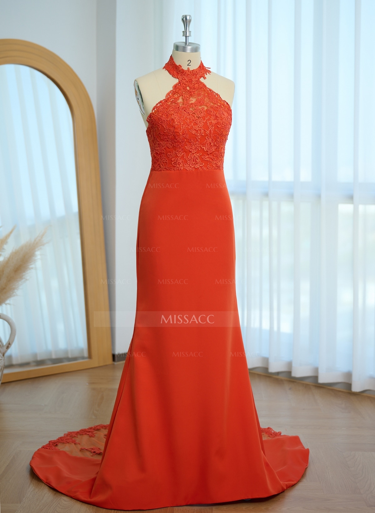 Lace Mermaid Halter Open Back Bridesmaid Dresses With Elastic Satin