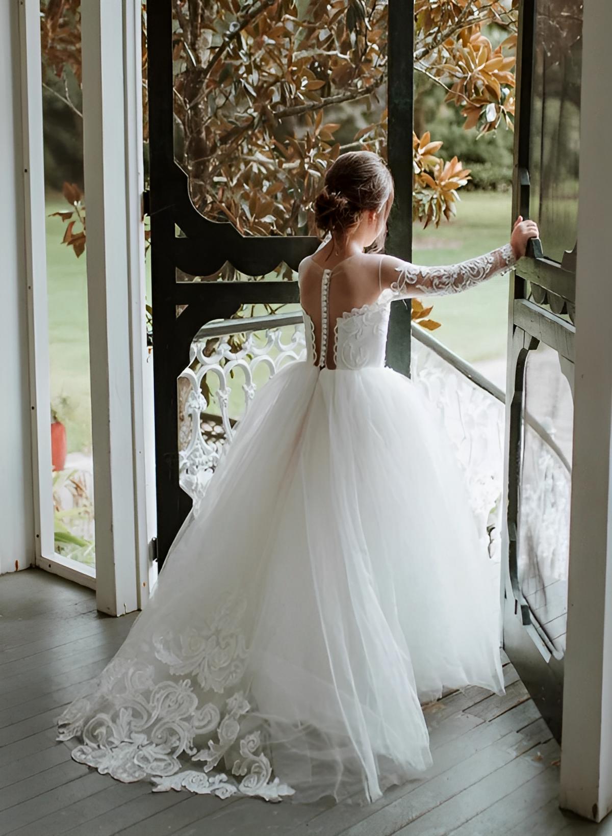 A-Line Illusion Neck Long Sleeves Sweep Train Tulle Flower Girl Dresses With Appliques Lace