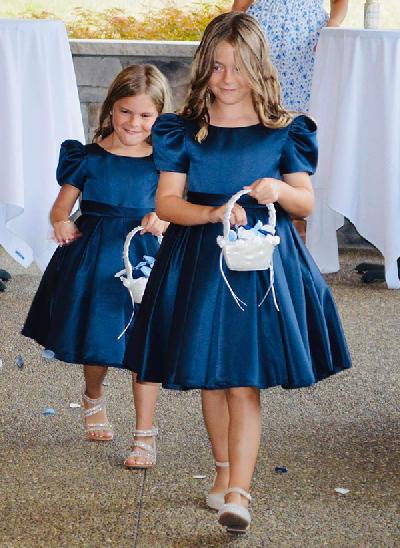 A-Line Scoop Neck Short Sleeves Satin Flower Girl Dresses With Bow(s)