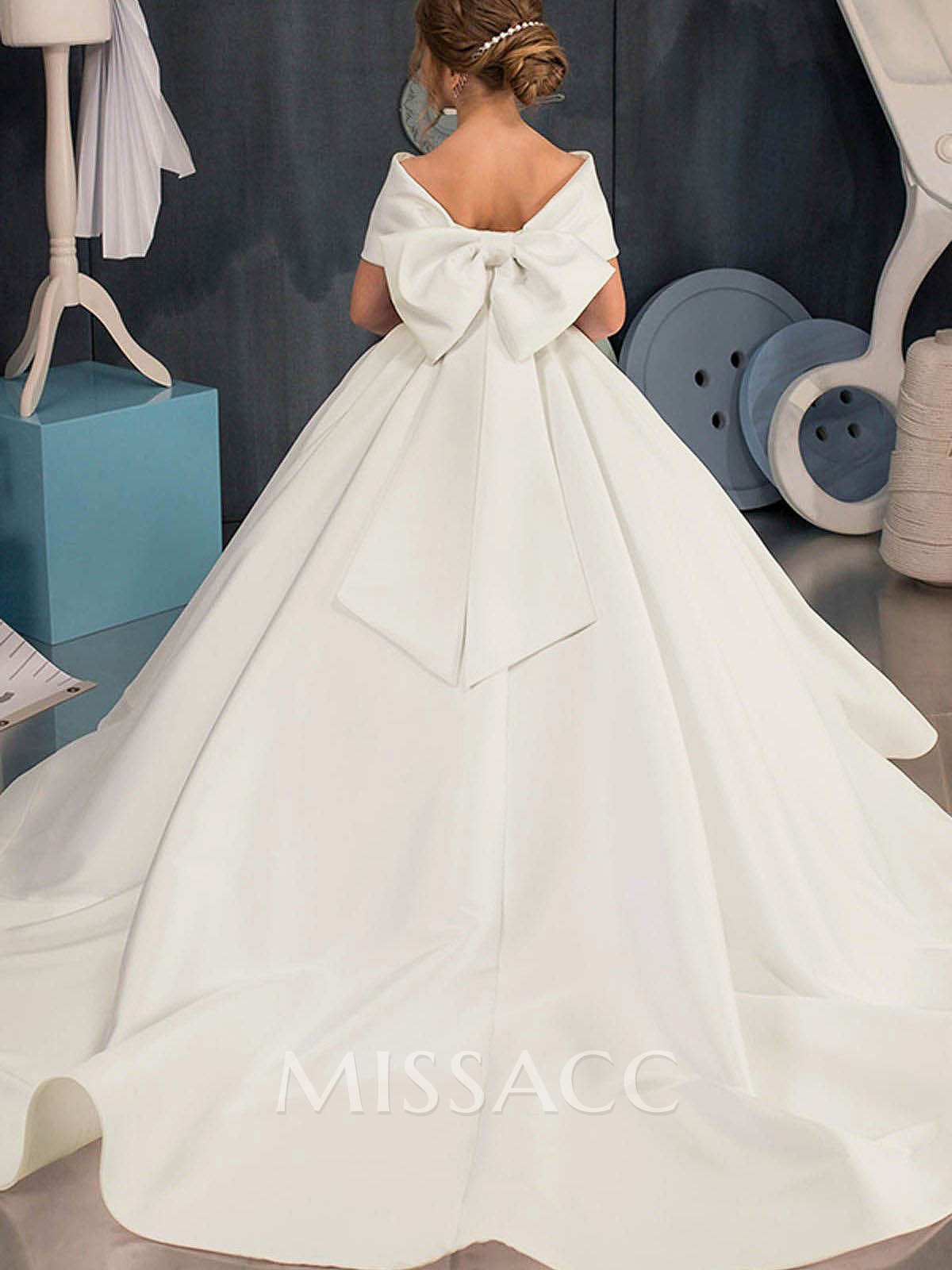 Ball-Gown Off-The-Shoulder Satin Flower Girl Dresses With Bow(s) Ball-Gown Off-The-Shoulder Satin Flower Girl Dresses With Bow(s)