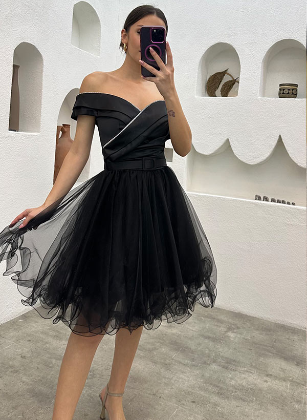 A-Line Off-The-Shoulder Sleeveless Homecoming Dresses