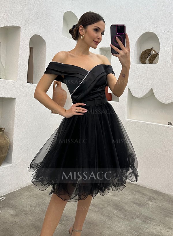 A-Line Off-The-Shoulder Sleeveless Homecoming Dresses