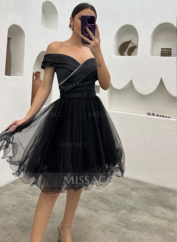 A-Line Off-The-Shoulder Sleeveless Homecoming Dresses