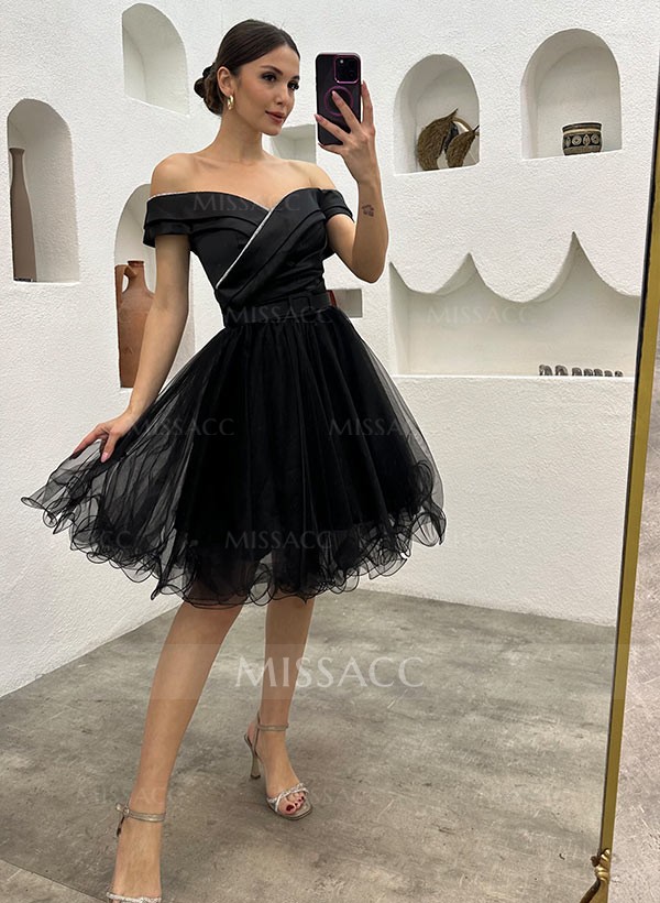 A-Line Off-The-Shoulder Sleeveless Homecoming Dresses