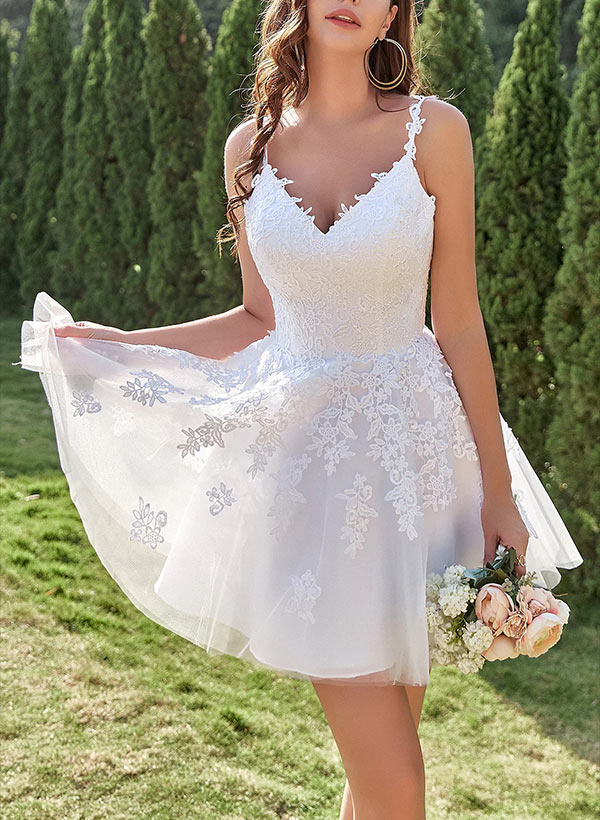 A-Line V-Neck Sleeveless Short Homecoming Dresses With Appliques Lace