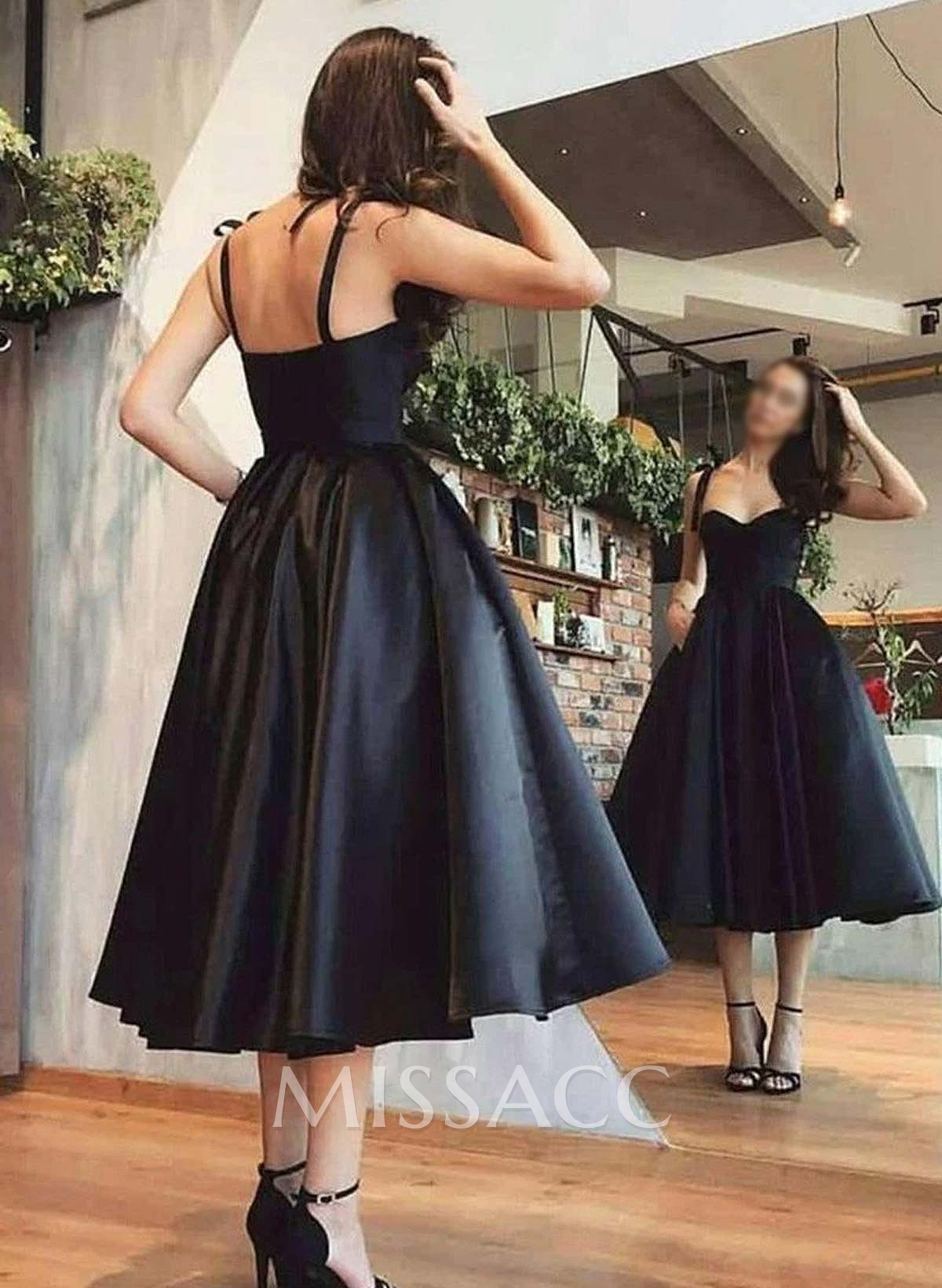 A-Line Satin Sweetheart Homecoming Dresses With Pockets