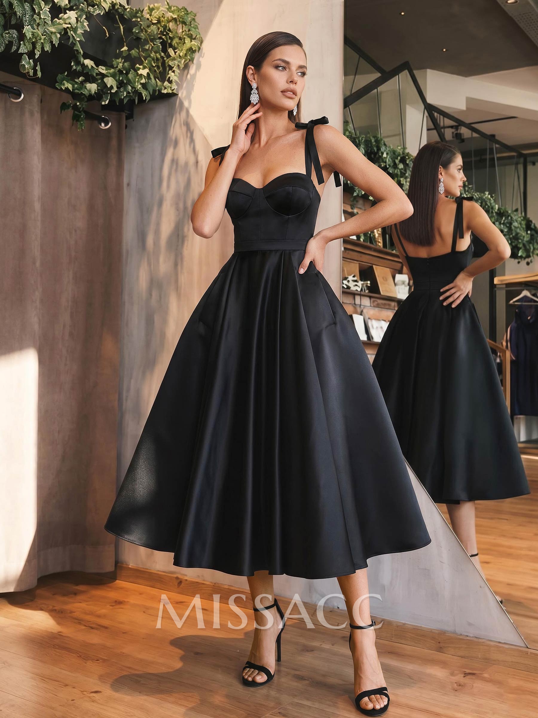 A-Line Satin Sweetheart Homecoming Dresses With Pockets